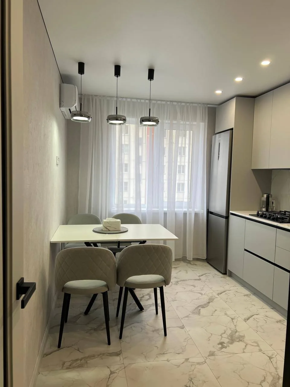 Обеденная зона кухни Moderoom